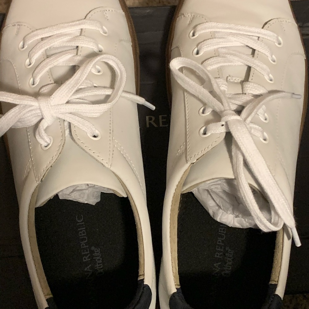 Sneakers/Decks - Picture 7 of 8